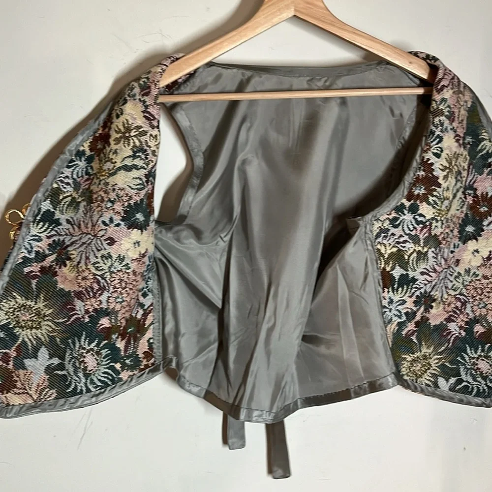 Vintage Tapestry Womans Vest - Picture 5 of 6